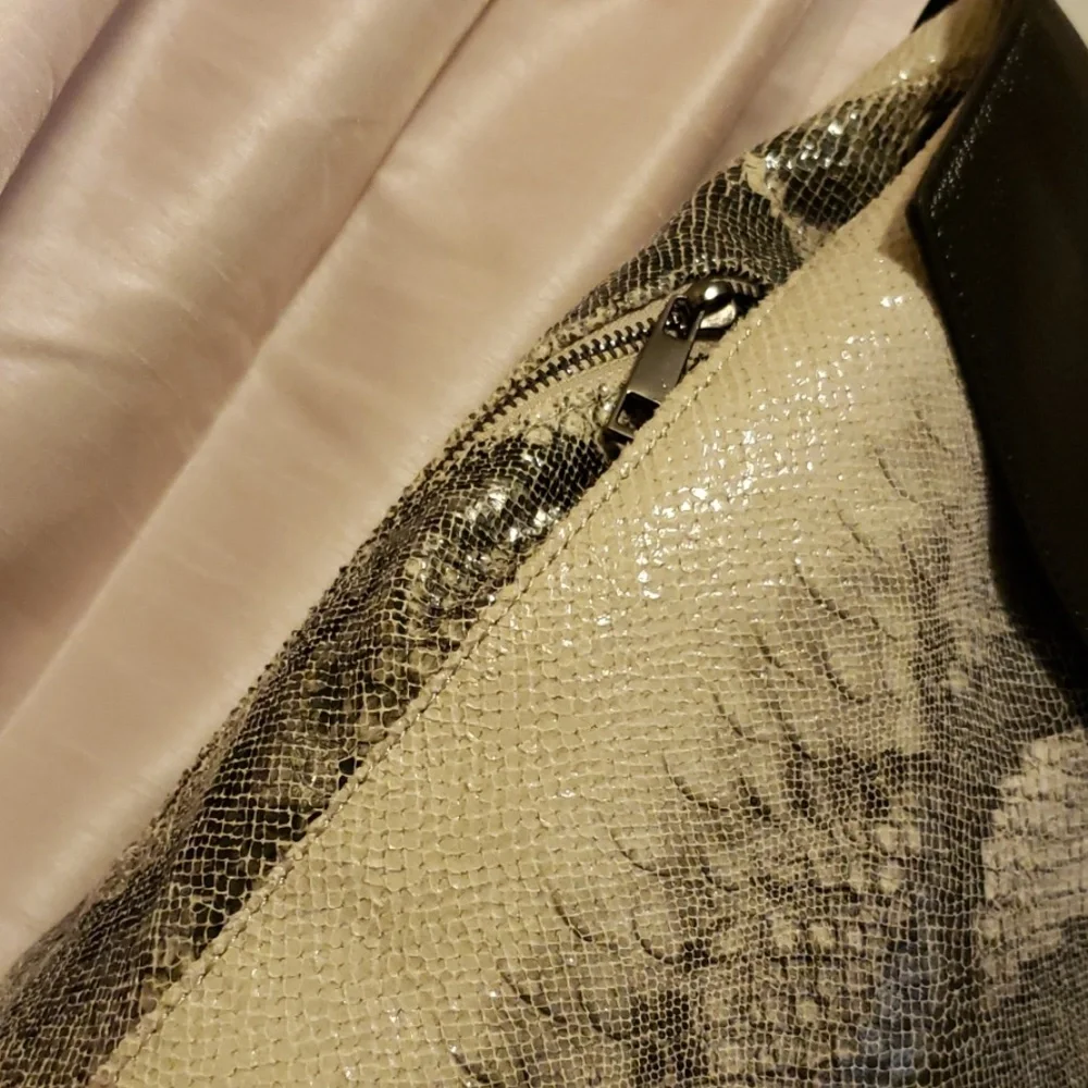 Python Backpack Host Pick - Picture 4 of 5